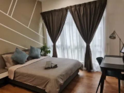 HIJAU Geniehome 2BR1studio Free 99mbps WIFI and Carpark at Utropolis Shah Alam