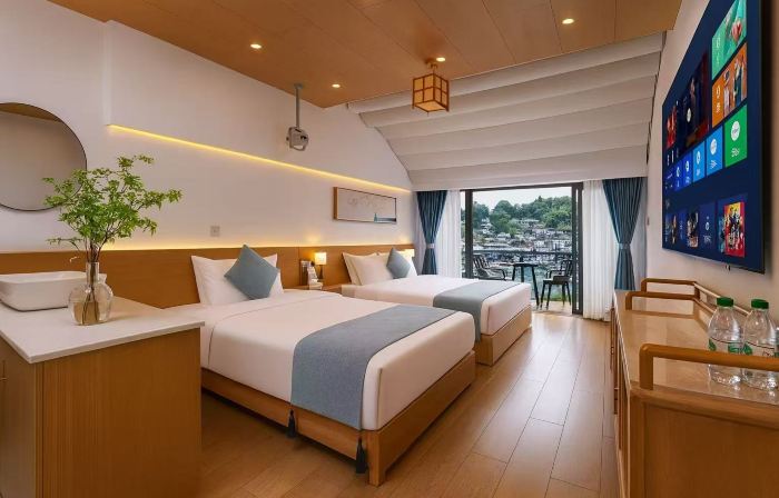 Tianqingshe Riverview Homestay (Phoenix Ancient City Lijiang Branch)