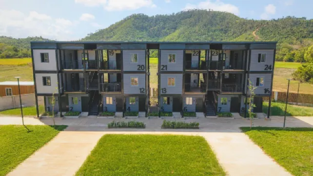 Duli Beach Farm Hostel