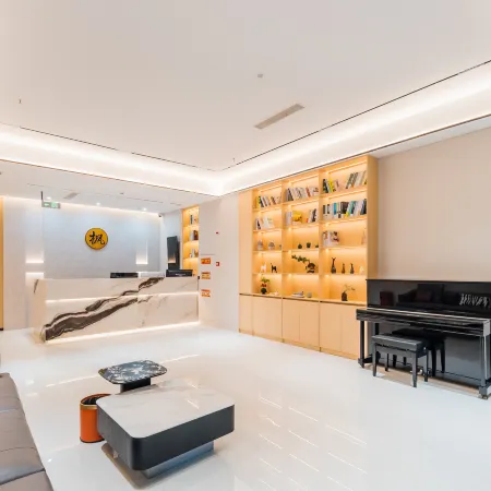 Ruifeng Hotel (Wuxi Nanchang Street)