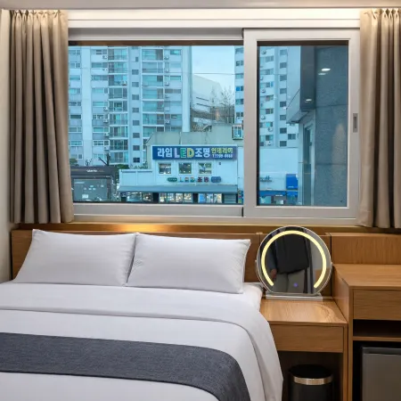 Sonoce Hostel Seoul (Private Bathroom & Premium) Отели рядом с достопримечательностью «Университет Седжон»
