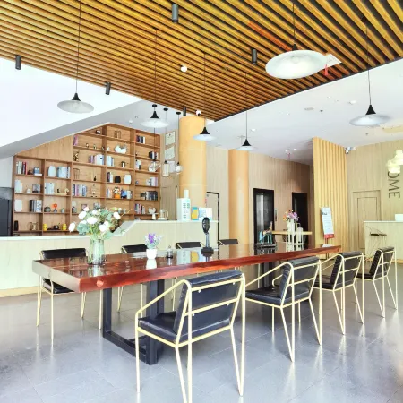 Youmi Hotel