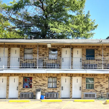 Mi Amor Inn & Suites by Hotel O Dallas Tx Hwy 352