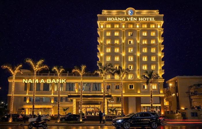 Sandals Hoang Yen Hotel