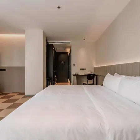 GOOD NIGHT HOTEL