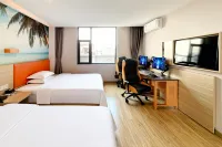 Yaxin E-Sports Hotel (Lüliang Xiaoyi Wanda Plaza City Hall)