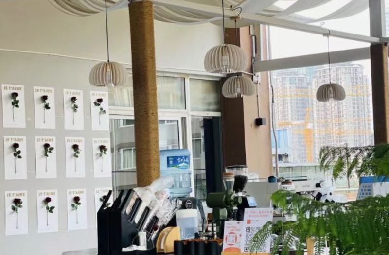 Slowjoy Hotel photo 4