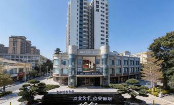 LABEL Lebai Hotel