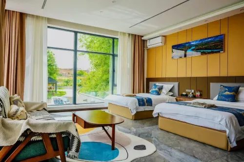 Huocheng Guozigou Shuimu Countryside Villa - بار