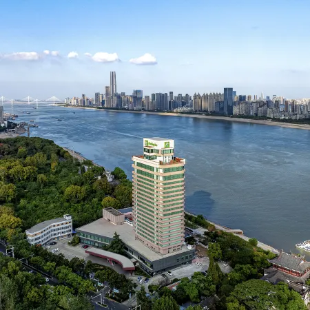 Holiday Inn WUHAN RIVERSIDE by IHG