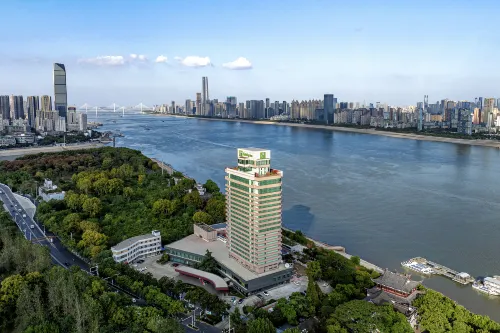Holiday Inn WUHAN RIVERSIDE by IHG