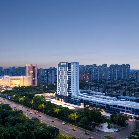 YanTai Longkou Longhu Tianjie Gangcheng Avenue Atour Hotel