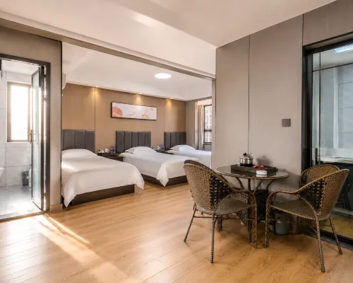 Phoenix Business Hotel (Kaiyuan Tiancheng Branch) Hotels in Datian