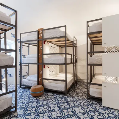 Heaven Inn Suites & Terrace Hotel dekat Igreja de Sao Tiago