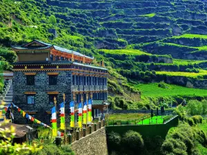 Floral Hotel·Muni Gou Tangla Pozhang Hotel