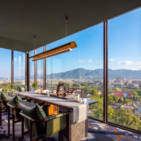 Yudu Hot Spring Hotel (Tengchong Sanqiao Square)