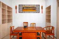 江門·曼楓Elegant Cozy·設計師輕奢飯店（新會葵城中學店） - 停車場