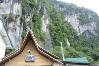 Cliffside Cottages - breakfast