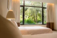 Hotel West Lakes Golf - С бассейном