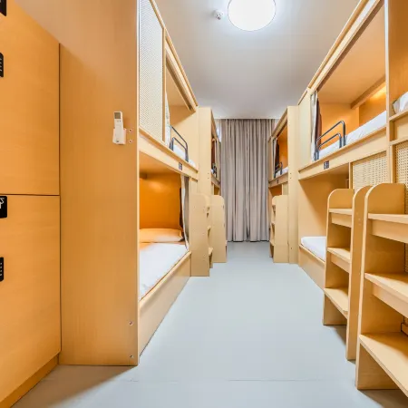Tangdoudou Hostel (Nanjing South Railway Station Shuanglong Avenue Subway Station)