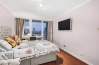 Riverside 3BR| 20min->City Centre | Easy transport -  Apartamentos vacacionales