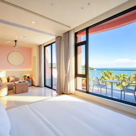 Dolphin Bay Hotel, Weizhou Island