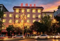 Moya  Hotel - parking