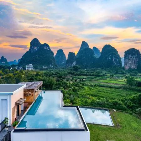Yuanchuan · YinShe Vacation Apartment (Yangshuo Ten-Mile Gallery Yulong River)