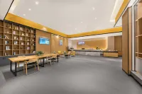 Tianyuan Mercure Hotel (North Passenger Transport Station Meihuan Park Branch) - parking