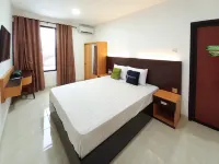 Urbanview Sibayak House near Stasiun Kediri - 3 ดาว