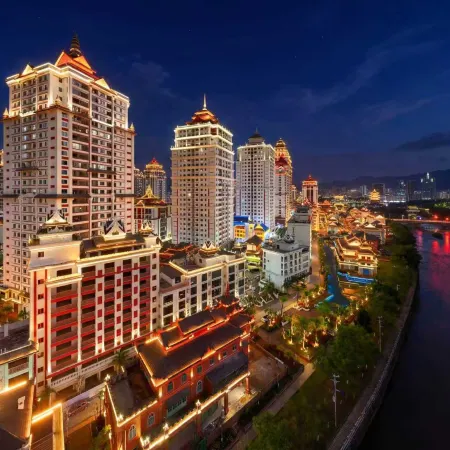 Jinlong Wisdom Hotel (Lincang Dianxi Science and Technology Normal College Strong Plaza Branch)