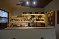 Gudaobian Hotel - ที่มีบาร์