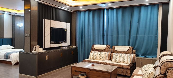 Riyue Hotel Hotéis em Yushu