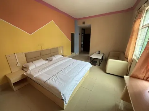 Longmen Zhichuang Hotel