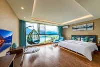 Table Mountain · Mountain View Lakeside · Luxury Retreat Hotel (Yanv Lake) - balcone