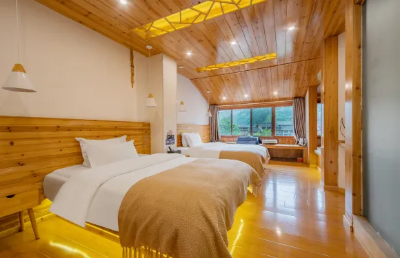 肇興那時花開民宿