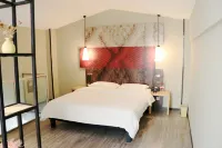 Ibis Hotel (Chengdu Pengzhou Wangyuli Branch)