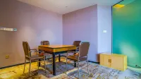 Wansheng Hotel - parking