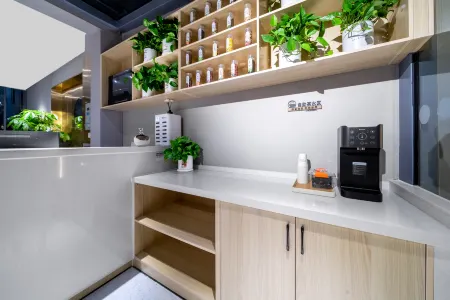 Pod Choice Hotel (Shanghai Huanqiugang Jinshajiang Lu Road) Отели рядом с достопримечательностью «Zhenru Ancient Town»