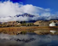 Bianchui Xiaozhen Yizhan Hostel