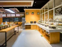 GreenTree Inn (Mengzhou Huifeng Road Hotel)
