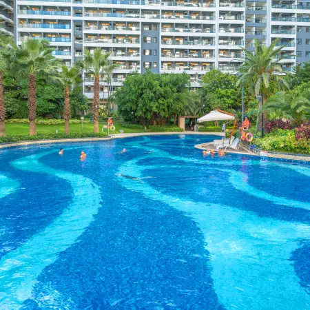 SKY Jumbo Seaview Homestay (Beihai Yintan Tourism Resort)