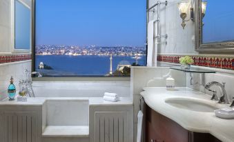 The Ritz-Carlton, Istanbul