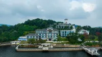 Dream Lake Resort Hotel Hotel di Zhangshu