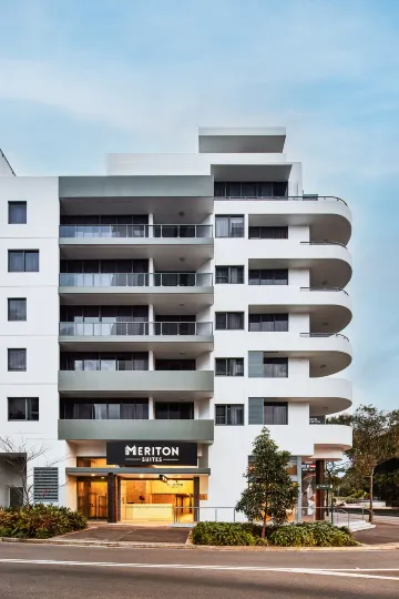 Meriton Suites Waterloo