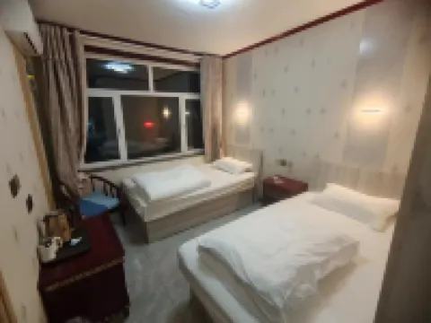 喬家住宿 鄰近灤平博物館的酒店