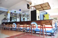 Sai Rock Beach Hotel & Spa - Barer