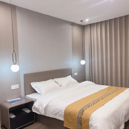 Yuting Lvtu Hotel (Tianquan Hospital of Traditional Chinese Medicine) Отели рядом с достопримечательностью «Red Army Long Memorial Hall»