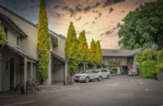 Elphin Serviced Apartments