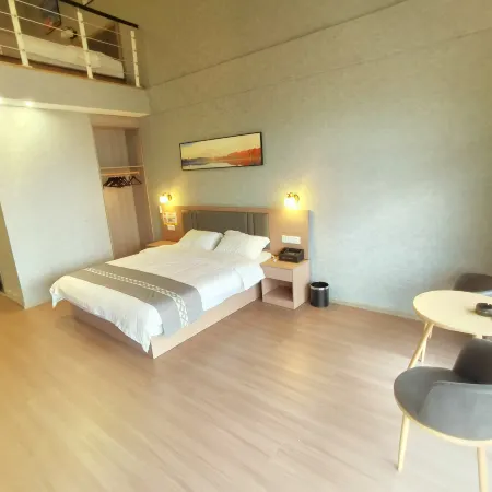 Huajian·LOFT Hotel